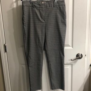 Cute plaid business casual ankle length pants!